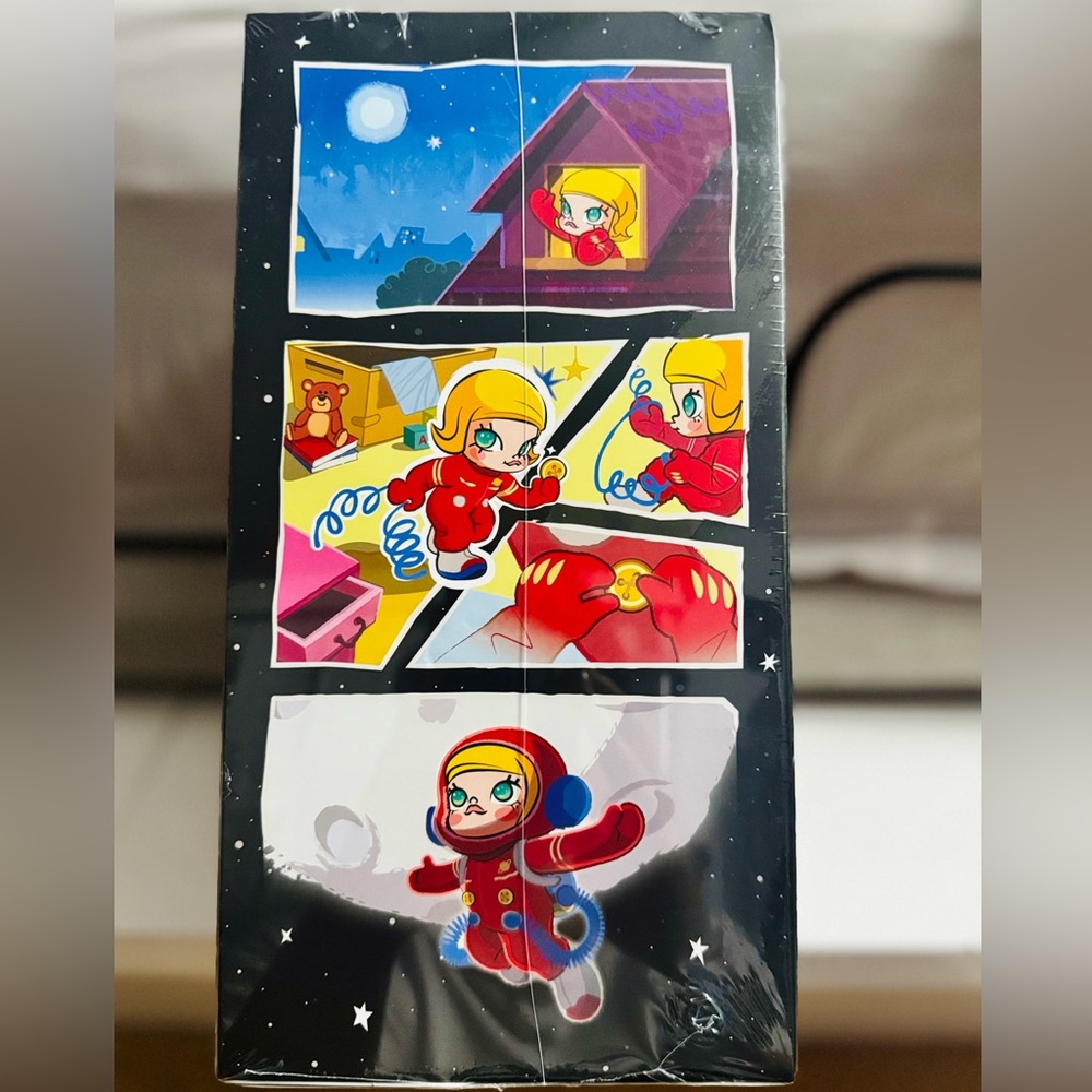 Authentic SEALED MOLLY Hello, Moon 1/8 Action Figure Doll - Picture 5 of 10